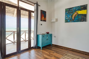 1 bedroom, in-room safe, free WiFi, bed sheets