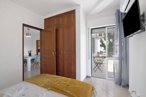 1 غرفة نوم ومكواة/لوح كي وواي فاي مجانًا وملاءات أسرّة