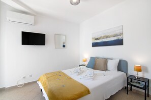 1 bedroom, iron/ironing board, free WiFi, bed sheets