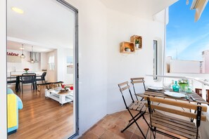 Dining - Holiday Apartment 'Voramar' close to the Beach with Mountain View, Shared Pool & Wi-Fi (Pollensa)