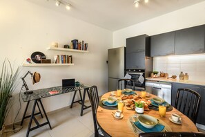 Fridge, microwave, oven, stovetop - Cozy Nest Apartment with balcony  (Haifa)