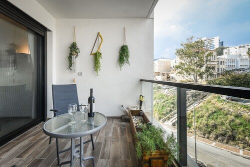 Cozy Nest Apartment with balcony 