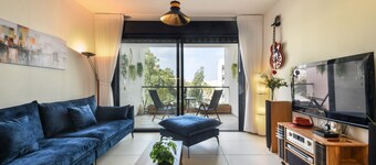Cozy Nest Apartment with balcony