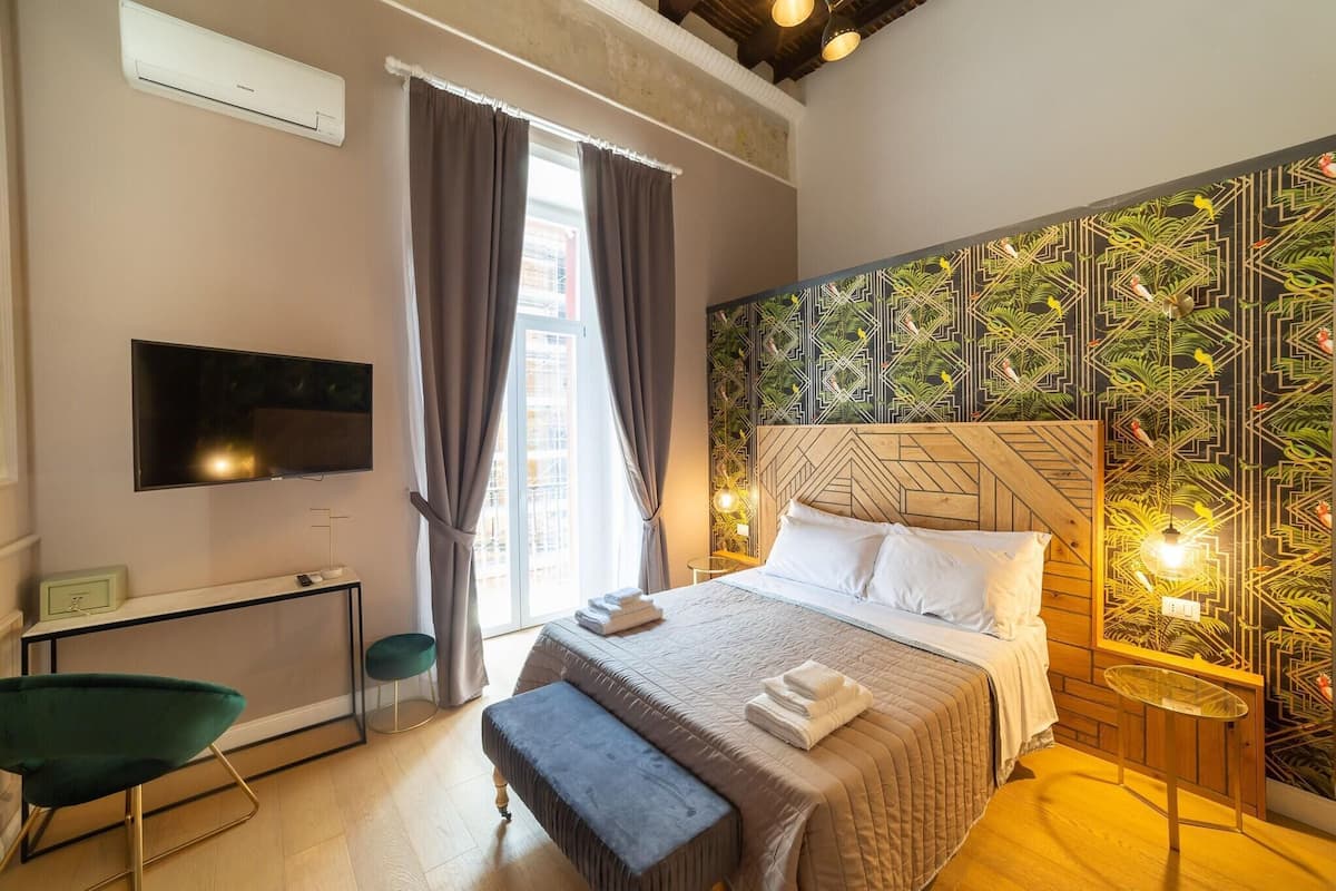 1 chambre, coffres-forts dans les chambres, bureau