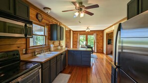 Réfrigérateur, four, plaque de cuisson, lave-vaisselle