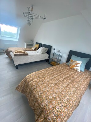 2 soverom, strykejern/-brett, reiseseng for barn og wi-fi (inkludert)