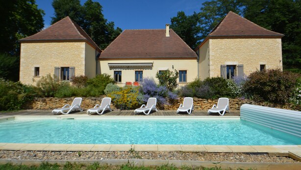 Pool - Spacieuse et Confortable Villa Avec Piscine Privée à 10mn à Pied du Centre Ville (Sarlat-la-Canéda)