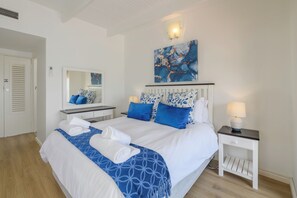 3 habitaciones y tabla de planchar con plancha 