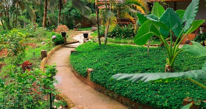 Twin cottage, budget friendly amidst coffee, spice and paddy fields,