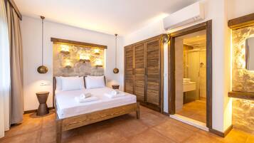 Double Room | Peralatan tempat tidur premium, bar mini, Wi-fi percuma, cadar katil