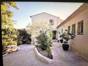 Terrace/patio - Villa Provençale Avec Piscine 6 Personnes (Fréjus)