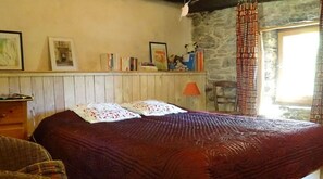2 bedrooms, iron/ironing board, WiFi, bed sheets - Mas Cévenol Isolé Dans un Oasis de Verdure (Aumessas)