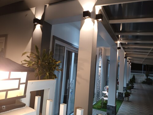 Familiäres Gästehaus – beste, ruhige und sichere Lage mit Blick Bokor Mountain 