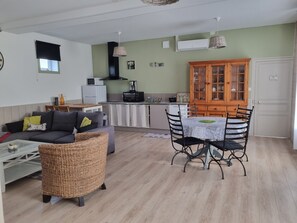 Living area - La Maison de Venus (Luçon)