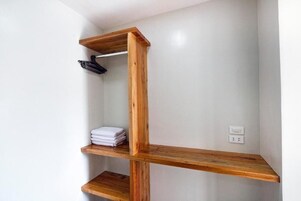 华丽双人房, 2 张大床, 花园景观 | 办公桌、免费 WiFi