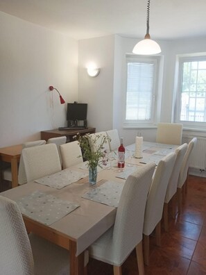 تناول الطعام