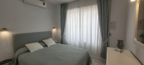 2 slaapkamers, een strijkplank/strijkijzer, wifi, beddengoed