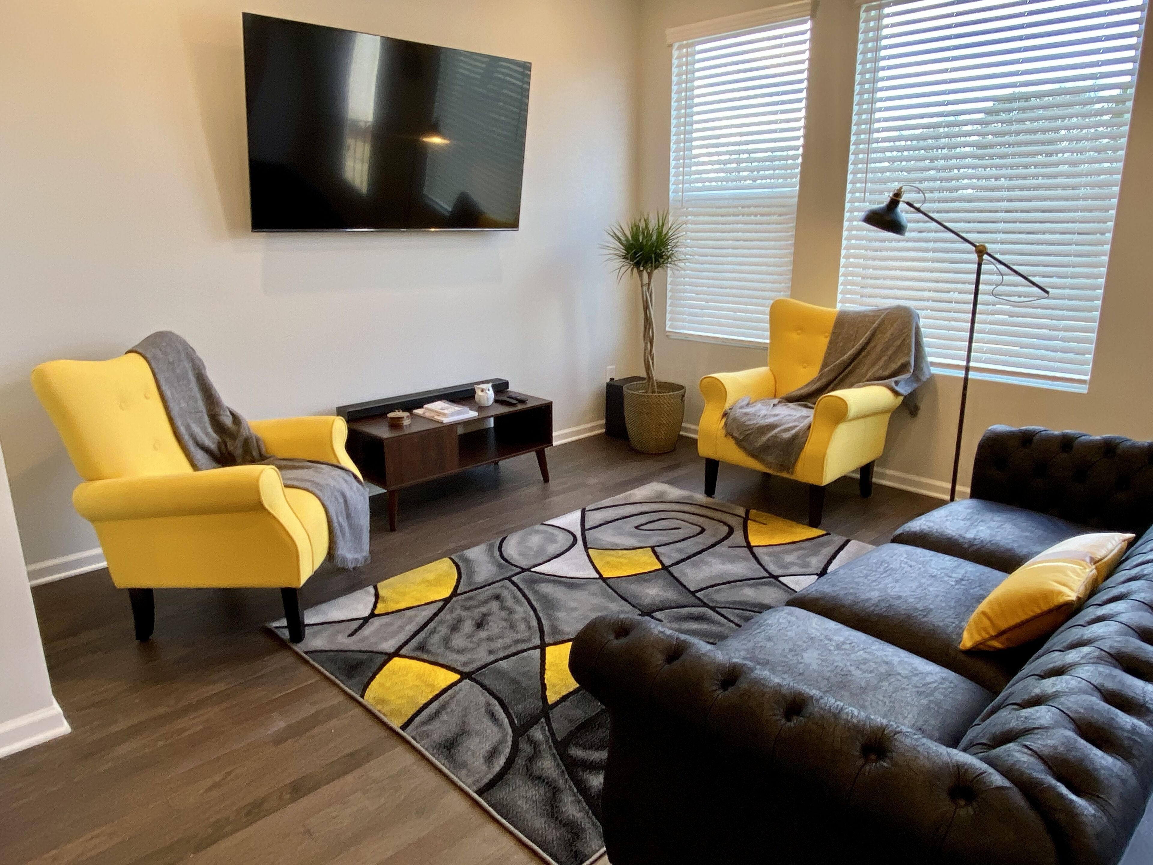 Smart-TV og stereoanlegg