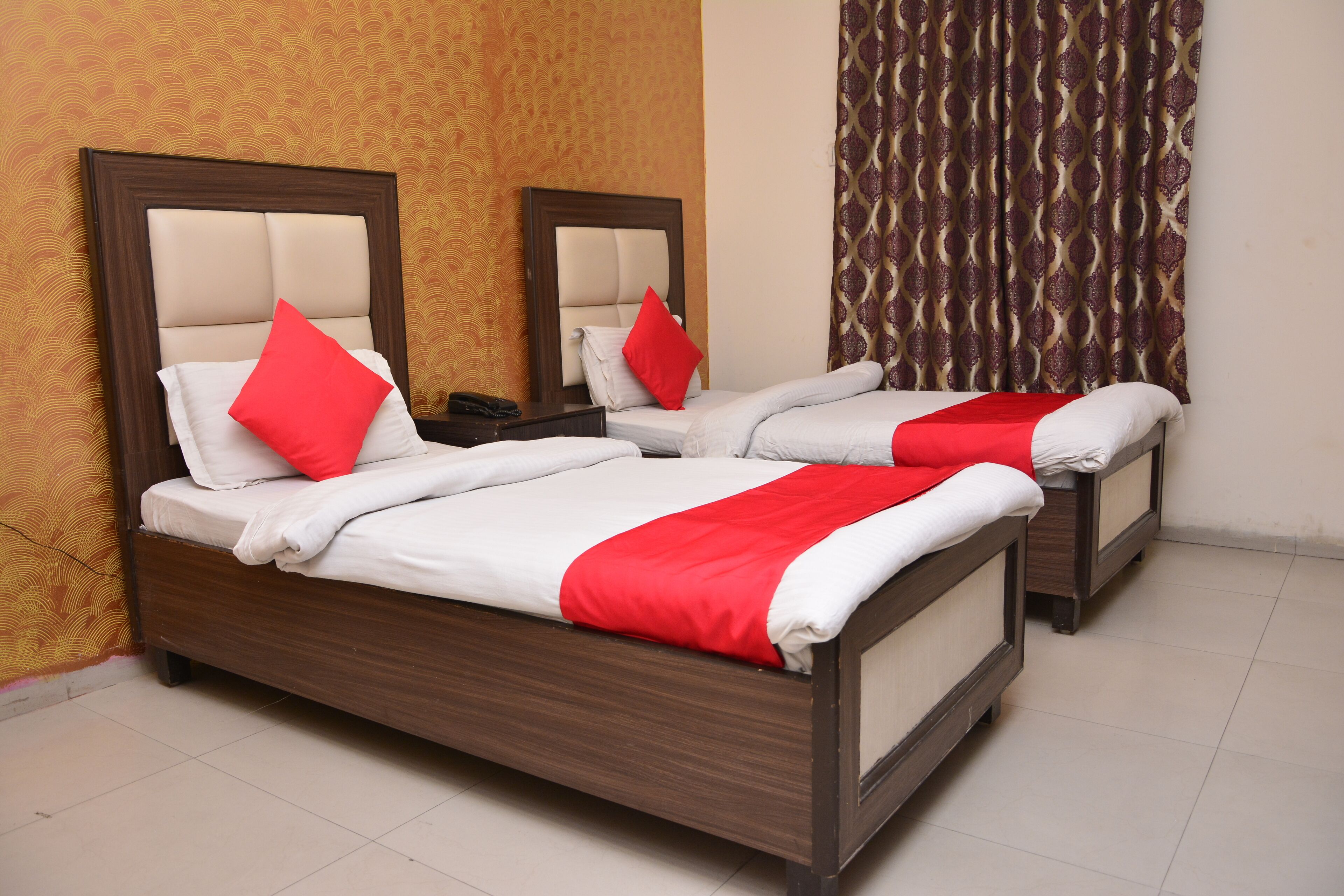 Photo - Hotel Mayank Plaza-Near IGI Airport Terminal-3