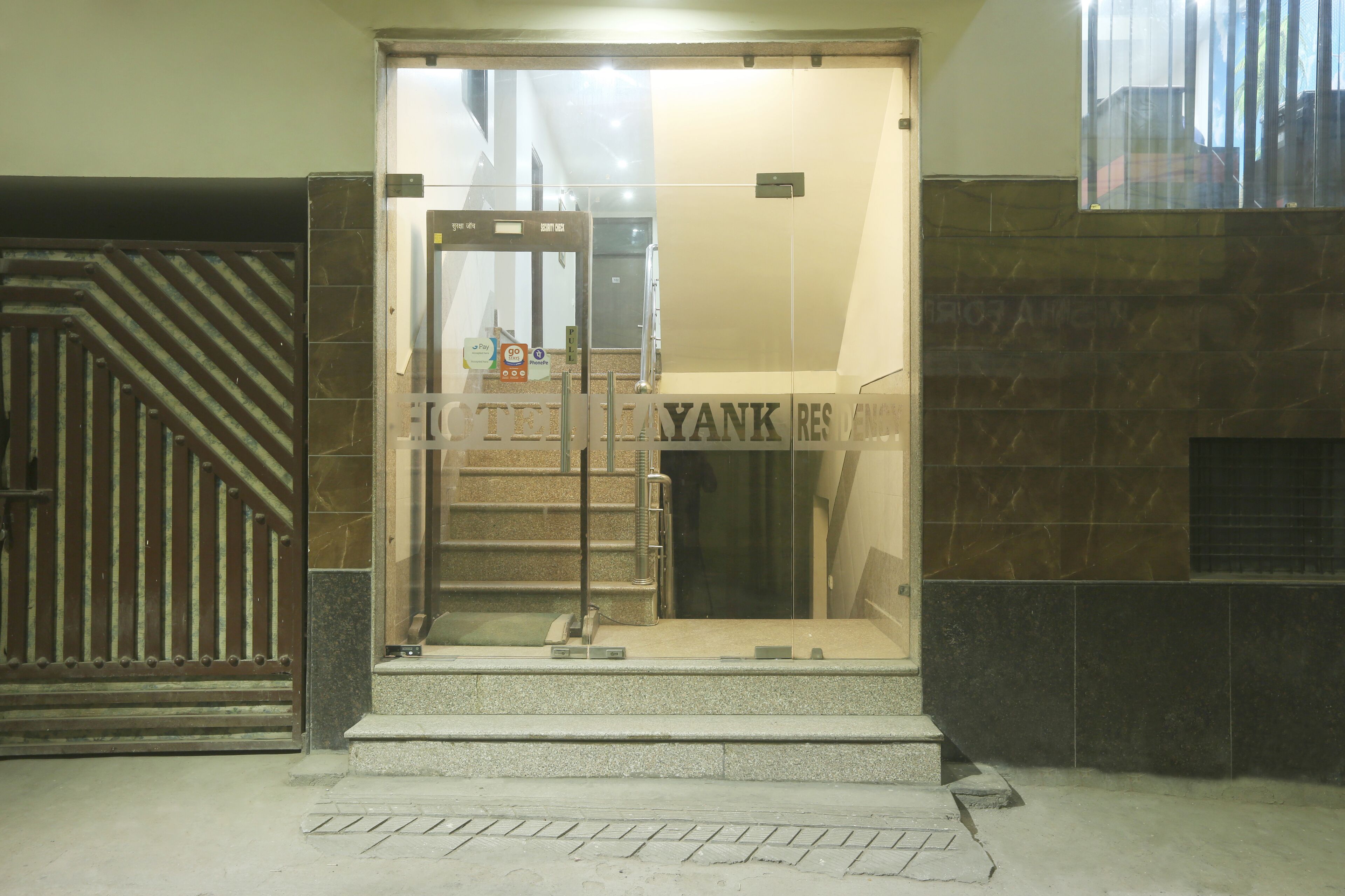 Photo - Hotel Mayank Plaza-Near IGI Airport Terminal-3