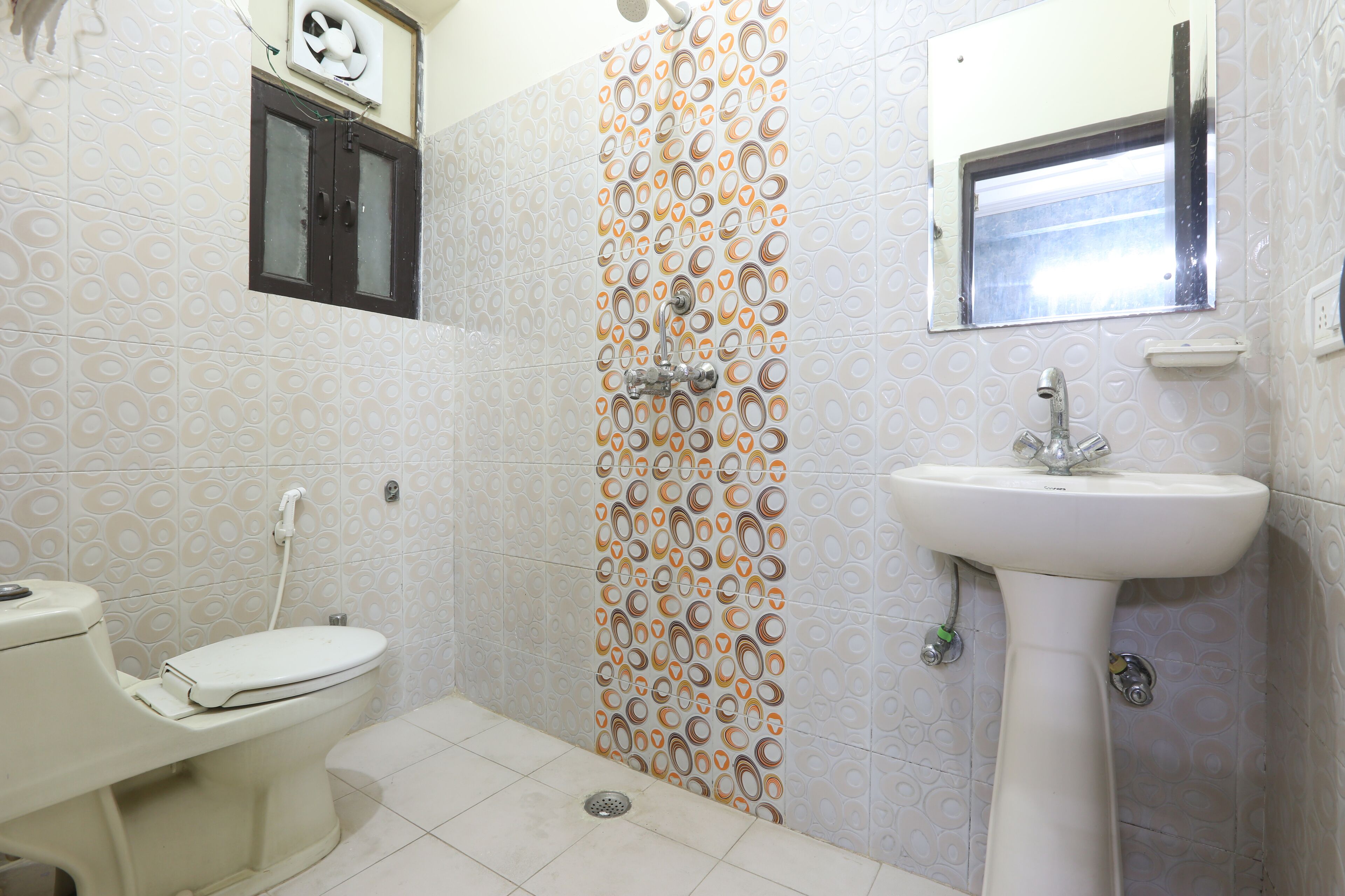 Photo - Hotel Mayank Plaza-Near IGI Airport Terminal-3