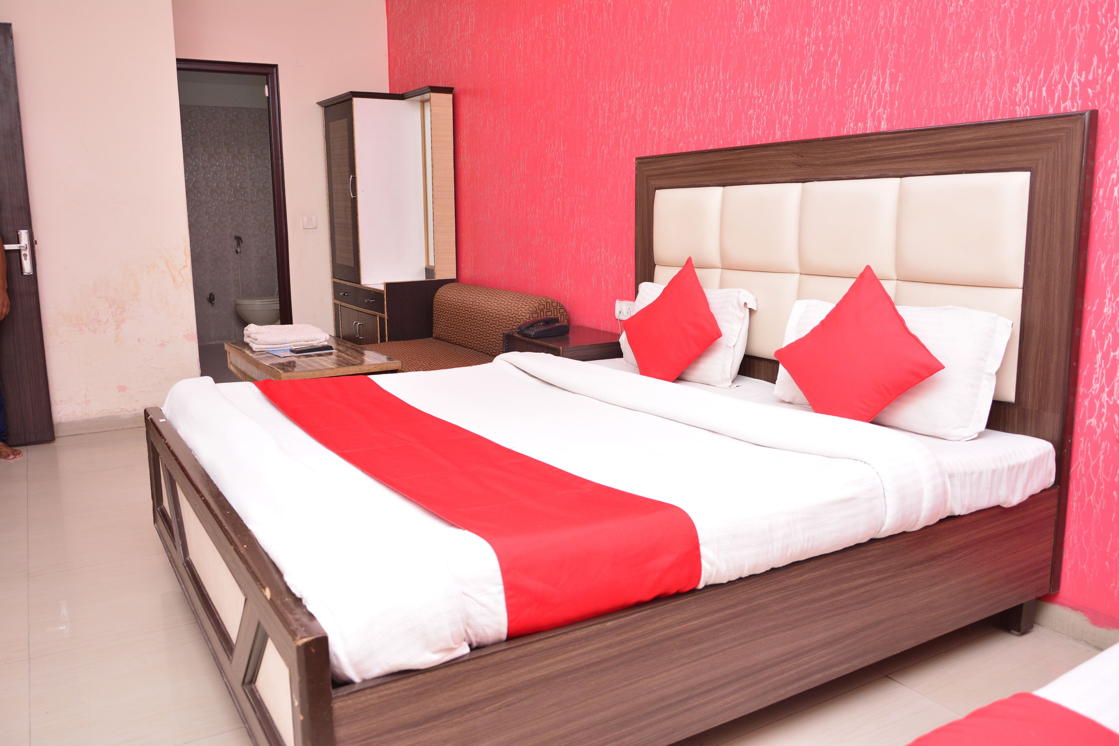 Photo - Hotel Mayank Plaza-Near IGI Airport Terminal-3