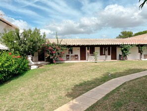 Θέα στον κήπο