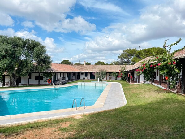 Seasonal outdoor pool