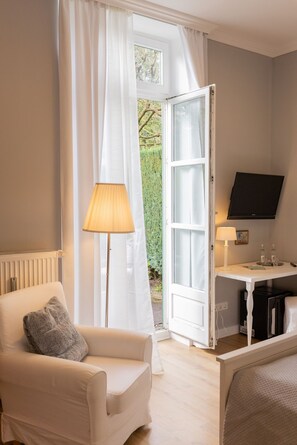 Dobbeltrom – premium | Individuelt dekorert, individuelt innredet og strykejern/-brett