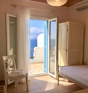 3 bedrooms, iron/ironing board, travel crib, free WiFi - Mykonos Dot - The Villas (Mykonos)