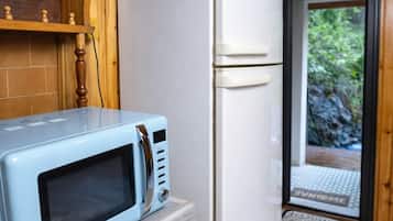 Family Apartment, 4 Bedrooms, Non Smoking | Private kitchen