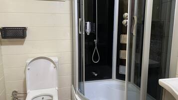 Familienapartment, 4 Schlafzimmer, Nichtraucher | Badezimmer