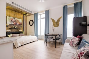 Exclusive Studio | Desk, laptop workspace, iron/ironing board, free WiFi - Stadion Narodowy Warszawa UNIT Studio (Warsaw)