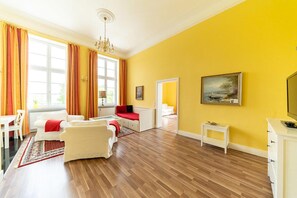 1 bedroom, in-room safe, free WiFi, bed sheets