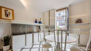 Apartamento Deluxe | Cocina privada