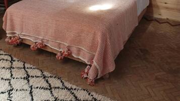 2 soverom og sengetøy