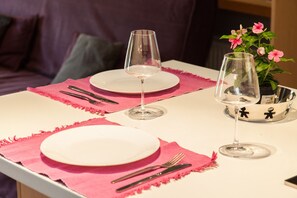 Deluxe Apartment | In-room dining - Upscale Kolonaki Experience Elegant Apt (Athens)