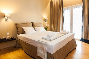 Deluxe Apartment | 2 bedrooms, free WiFi - Upscale Kolonaki Experience Elegant Apt (Athens)