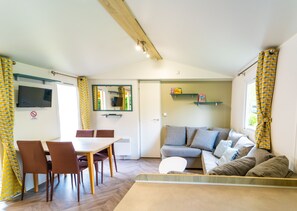 Interior - Mobil-home 6/8 persons - Camping Siblu Domaine de Dugny (Veuzain-sur-Loire)