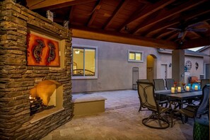 تناول الطعام بالخارج