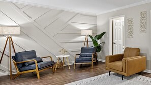 Interior - Cozy Home in Quiet Neighborhood - King Beds (Marietta)