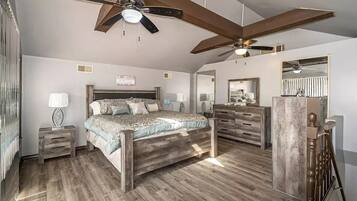 3 bedrooms, iron/ironing board, WiFi, bed sheets