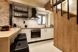 Fridge, coffee/tea maker, electric kettle, toaster