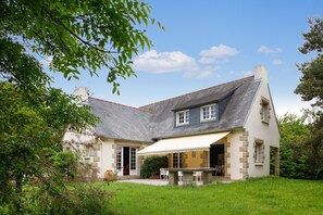 Exterior - Erquy- Family house for 9 - Quiet place (Erquy)