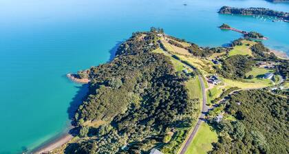 Luxury Cottages on Private Coastal Estate, Hot Tub, Fire Pit, Beach Access