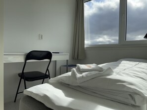 基本單人房 | 書桌、筆電工作空間、隨行嬰兒床、免費無線上網