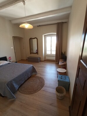 3 chambres, draps fournis