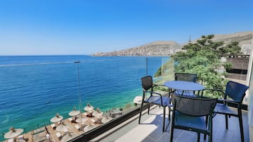 Luxury Residence 11, Two-Bedroom Apartment with Sea View | Balcony view