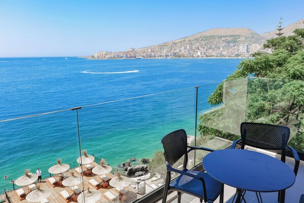 Luxury Residence 11, Two-Bedroom Apartment with Sea View | Balkon