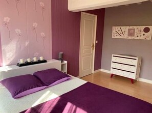 4 Schlafzimmer, Schreibtisch, Reisekinderbett, kostenloses WLAN